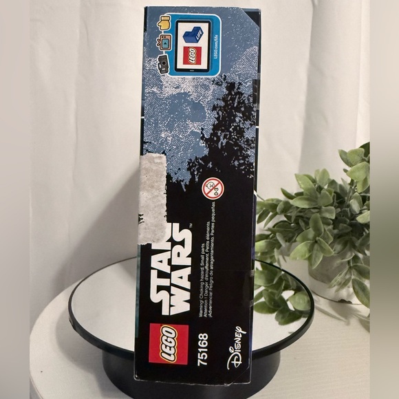 Disney LEGO Star Wars Yoda's Jedi Starfighter set NEW - Picture 4 of 6